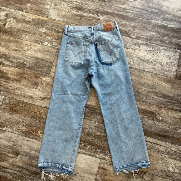 Levi’s Ribcage Straight Ankle Jeans Size 29 High Rise Distressed Raw Hem - Picture 9 of 12